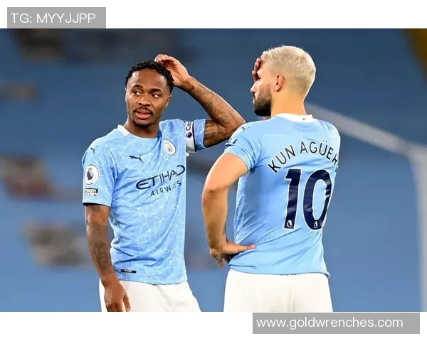 二十世纪足球五大球星的辉煌历程与影响力解析